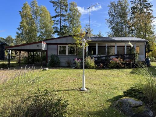 Cozy cottage on Okno near nature - Housity