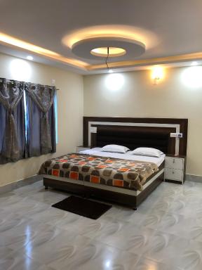 Hotel The Heaven - Housity