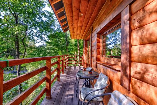 Osada Sroczy Jar - Housity