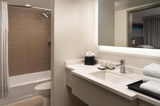 Costa Mesa Marriott - Housity