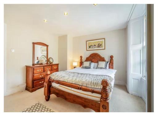 8 bedroom Annexe at Moulton Grange - Housity