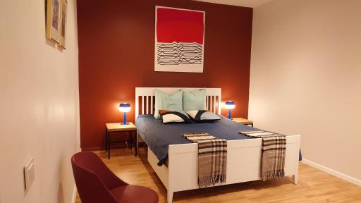 Mini Home Bookshop Studios - Housity