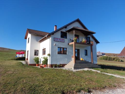 Casa Lucas - Housity