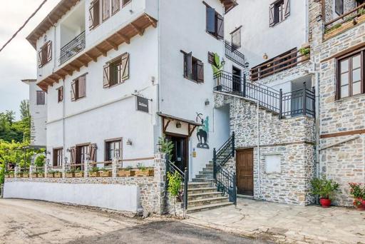 Makrinitsa Village - Housity