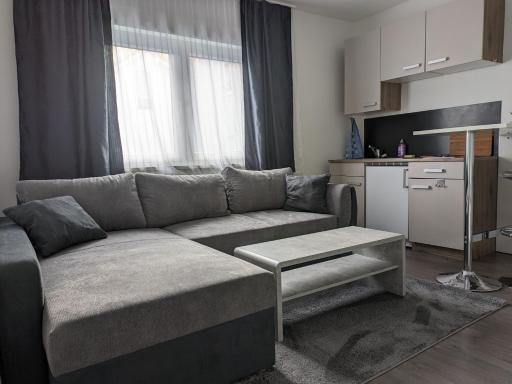 Hotel Ari - Housity