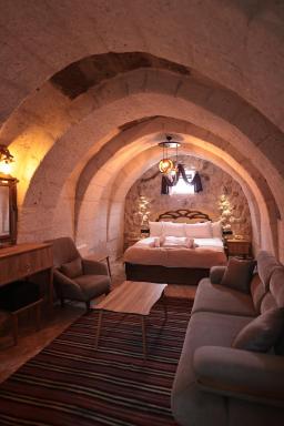 Stone Owl Otel & Restaurant - Housity