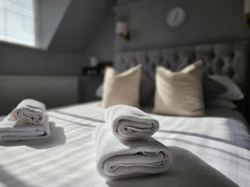 Castle View Hotel - Housity