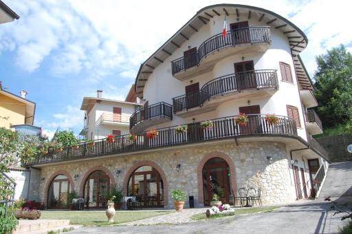 B&B La Tana Dell'orso - Housity