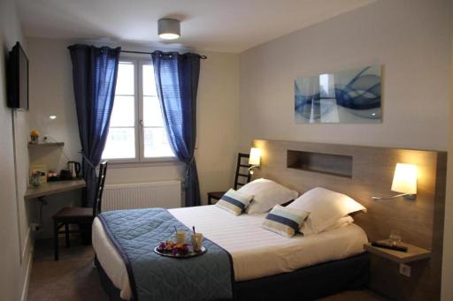 Logis Hotel Restaurant La Croisée des Chemins - Housity