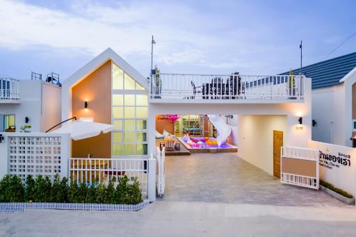บ้านของเรา พูลวิลล่า - Housity