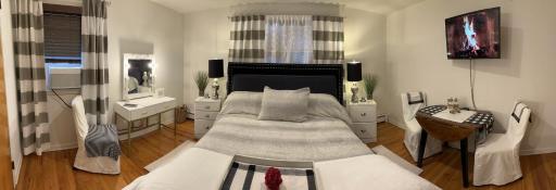 Welcoming Private Suite with French Touches - Housity