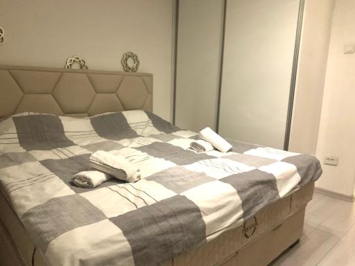 Colors Apartment Sarajevo - Housity
