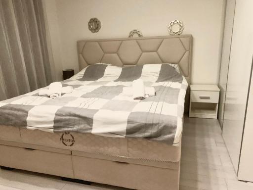 Colors Apartment Sarajevo - Housity
