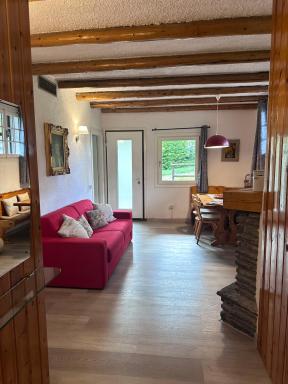 Ridge Line - Housity