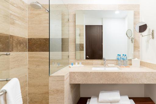 Krystal Vallarta - Housity