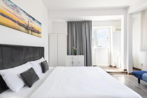 Downtown Victoria Apartments By CityBookings - Housity