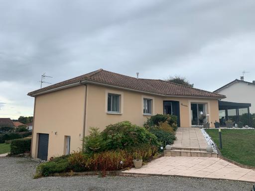 UNE AGREABLE CHAMBRE INDEPENDANTE - Housity