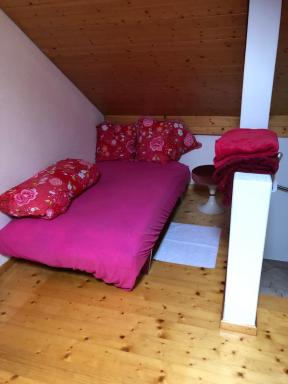 Ganze Ferienwohnung mit Garten Nähe Grotti - Housity