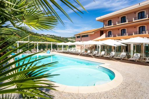 Hotel Villa Elena - Housity