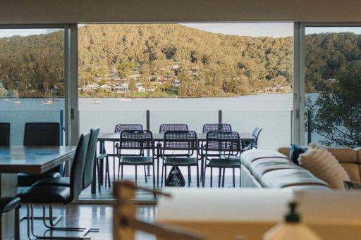 11 East Gosford Luxury Waterfront House with Private Wharf - Housity