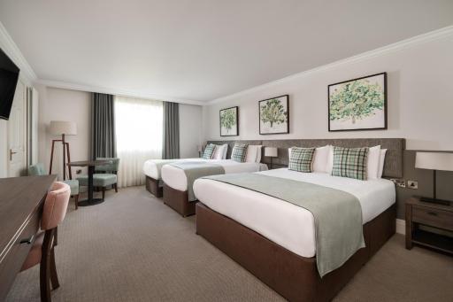 Ivanhoe Inn and Hotel - Housity