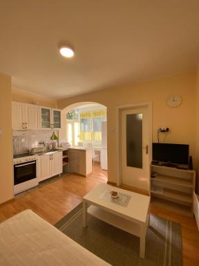 Apartman Sunce - Vrdnik - Housity