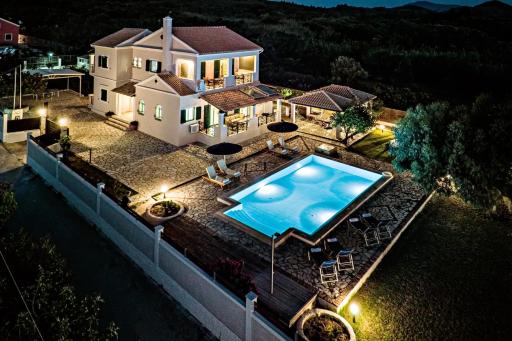 Skidi Beach house - Housity