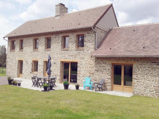 Gîte de Landemeure, 10 couchages, accès PMR - Housity