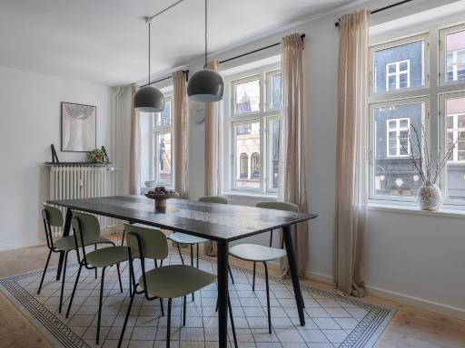 Sanders Main - Popular Two-Bedroom Duplex Apartment Next to Magical Nyhavn - Housity