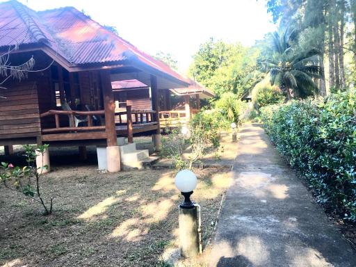 Namtok Bungalows - Housity