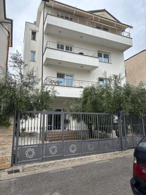 Brilant Apartament - Housity