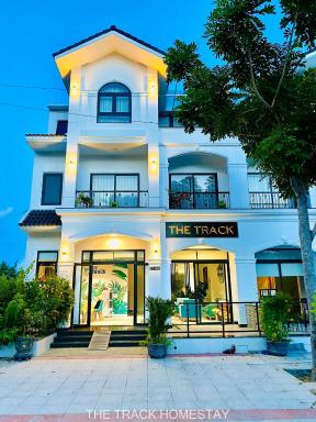 The Track Homestay - Housity