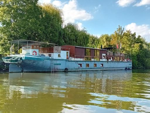 APPART sur l'EAU SPA Proche PARIS - Housity