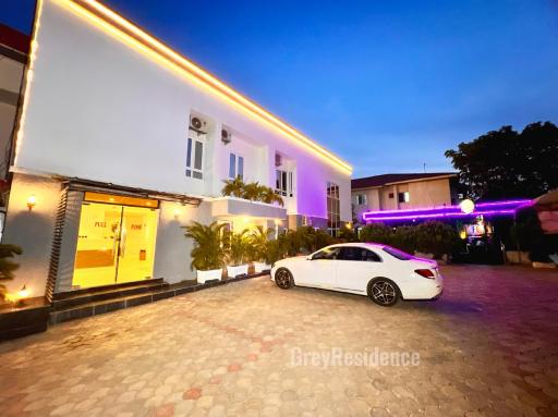 Grey Residence - Housity