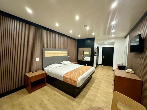 Casa Playa Inn & Suites Stanton Anaheim Area - Housity