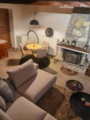 Traditional Stone Cottage in Palio Elatohori - Housity