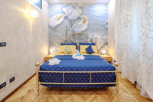 La Vie en Rose - Housity