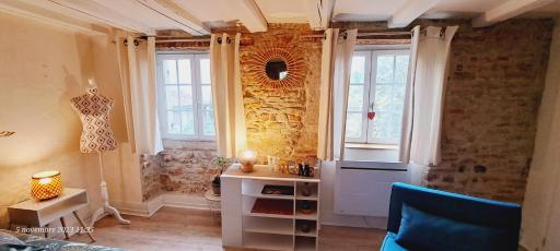 L'Echappée Belle - Centre ville - vue cour arborée - Housity