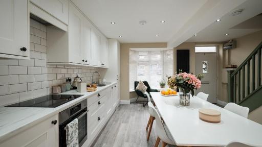 Fox Corner - Housity