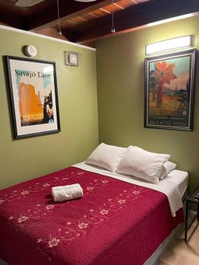 Private Room in LA with free WIFI and TV with Shared Kitchen - Housity