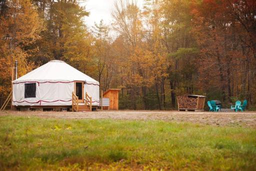Sweet Retreat and Yurt Farm - Housity