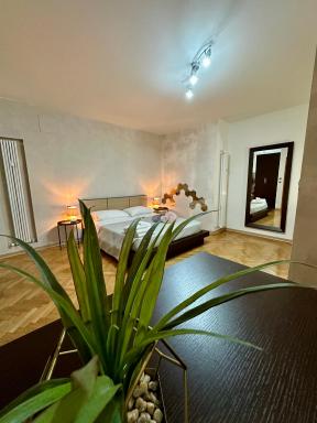 CASAVACANZETOFFEE - Housity