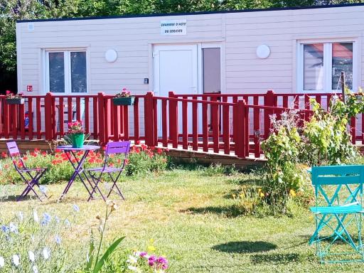 Chambre élégante, calme et adaptée PMR avec Wi-Fi, climatisation, parking et table d'hôtes - FR-1-590-266 - Housity