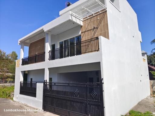 Lombokhouse Mandalika - Housity