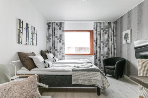 Santa's Holiday Homes - Housity