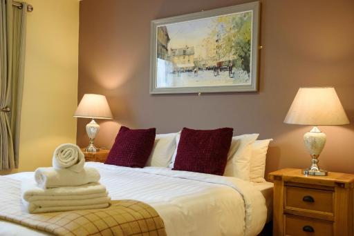Waterfront Self Catering Houses - Housity