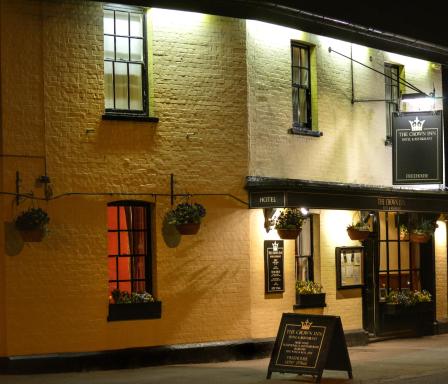 The Crown Inn Hotel - Housity
