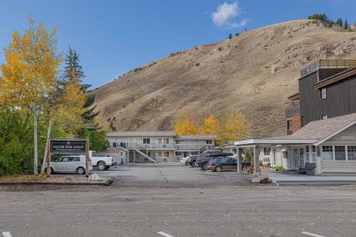 Miller Park Lodge - Housity