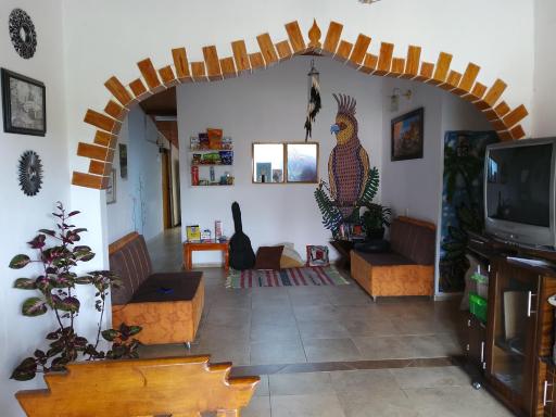 Tahamies Hostal - Artesanos y Turistas. - Housity