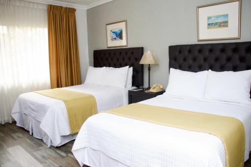 Hotel La Quinta - Housity